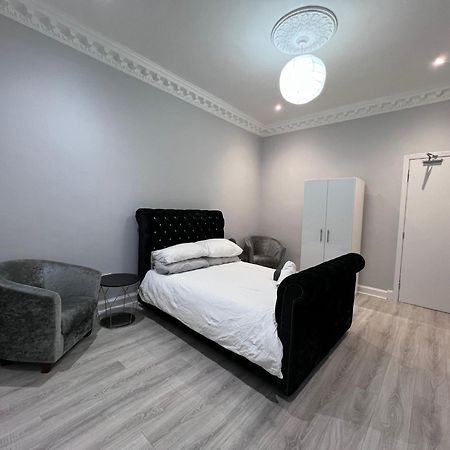 Lovely 4 Bedroom 2Nd Floor Walk Up Apartment Единбург Екстер'єр фото