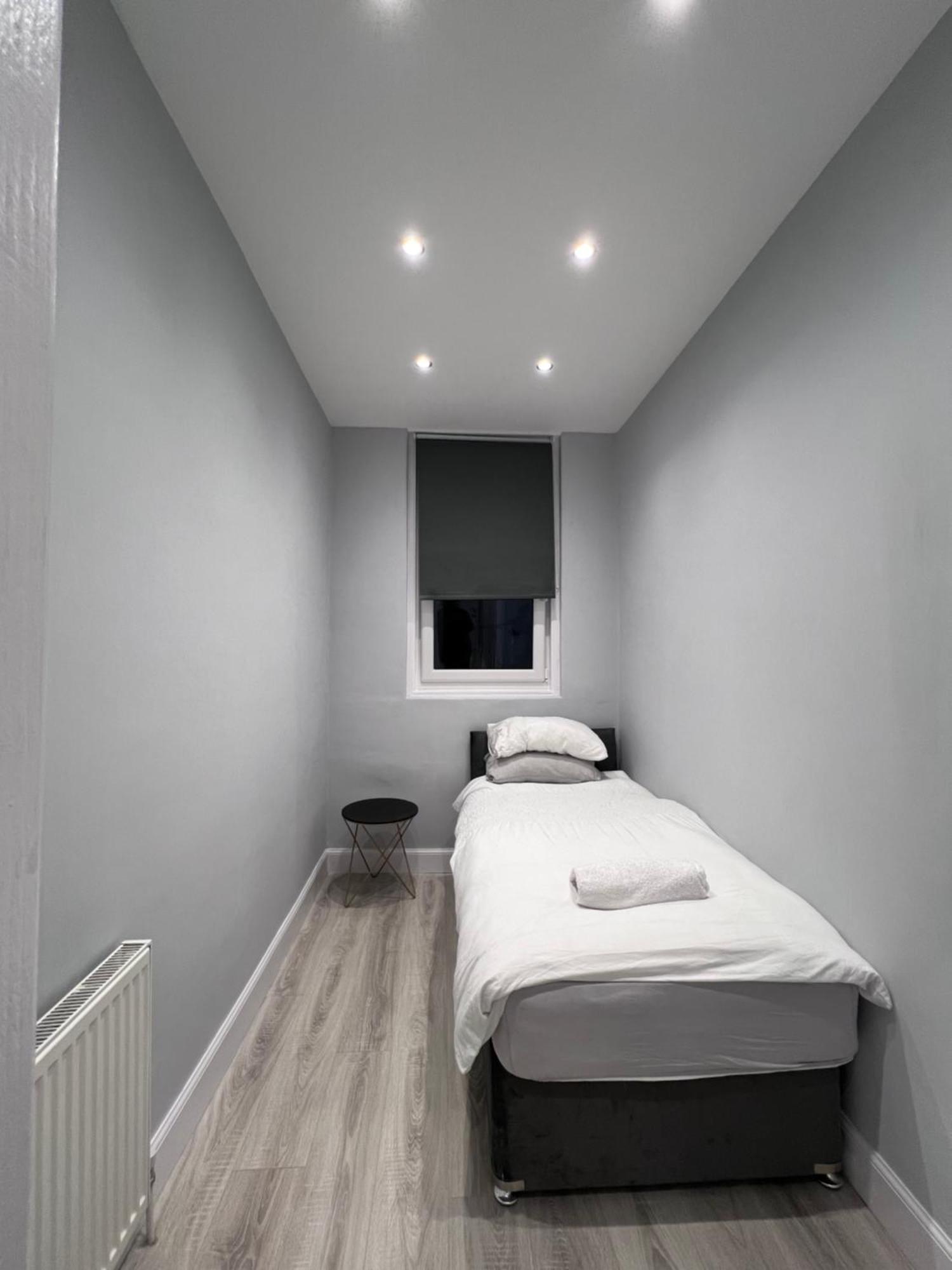Lovely 4 Bedroom 2Nd Floor Walk Up Apartment Единбург Екстер'єр фото
