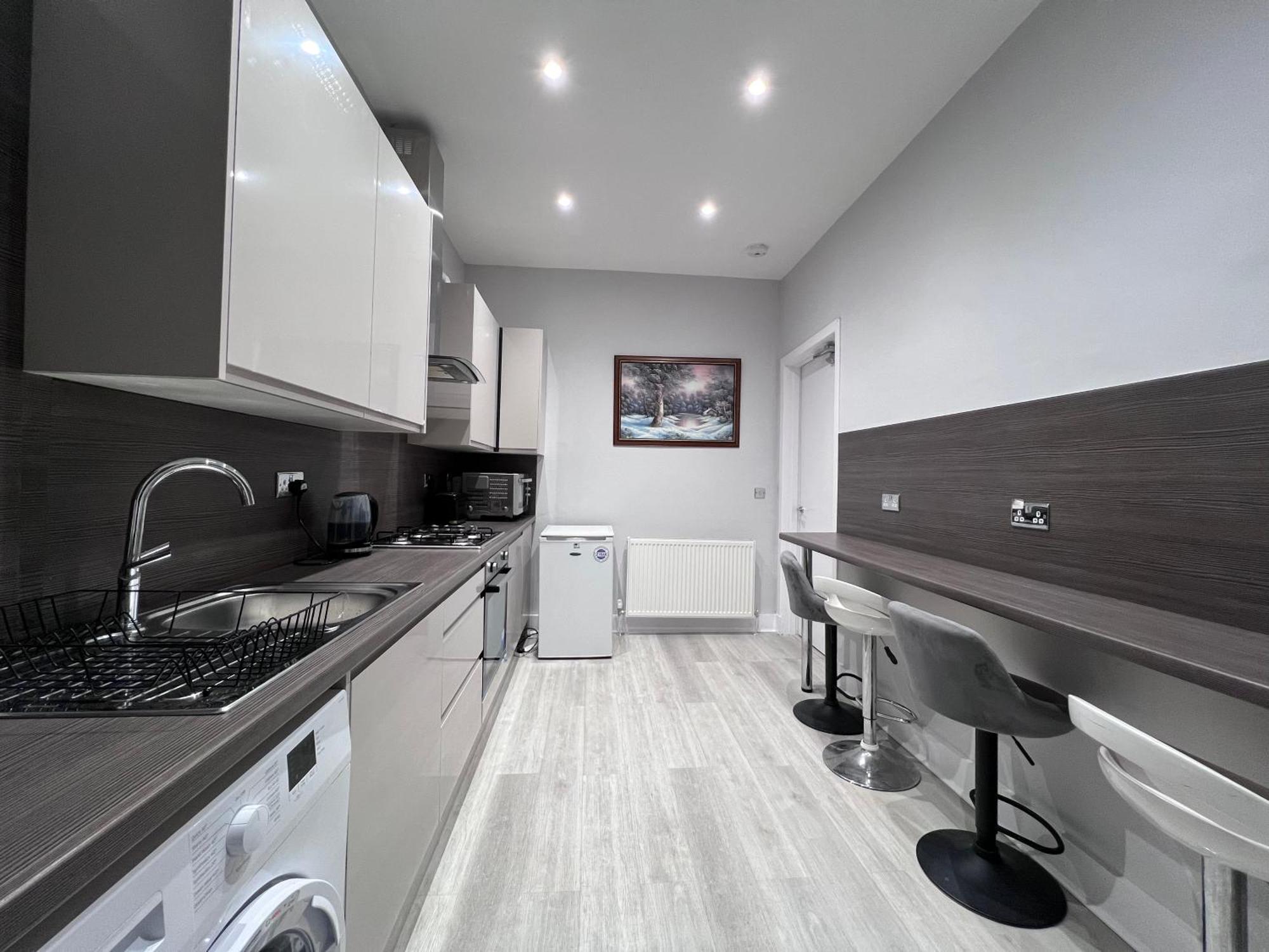 Lovely 4 Bedroom 2Nd Floor Walk Up Apartment Единбург Екстер'єр фото